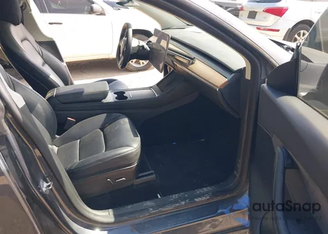 2022 Tesla Model Y Long Range Dual Motor All-Wheel Drive из США, поврежденный, VIN 7SAYGAEE2NF484192